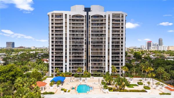 Harbor Tower At The Waterways, 3598 Yacht Club Dr #1004, Aventura, Florida 33180, image 3