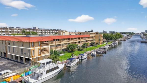 The Caravel, 1700 SE 15th St #215, Fort Lauderdale, Florida 33316, image 2