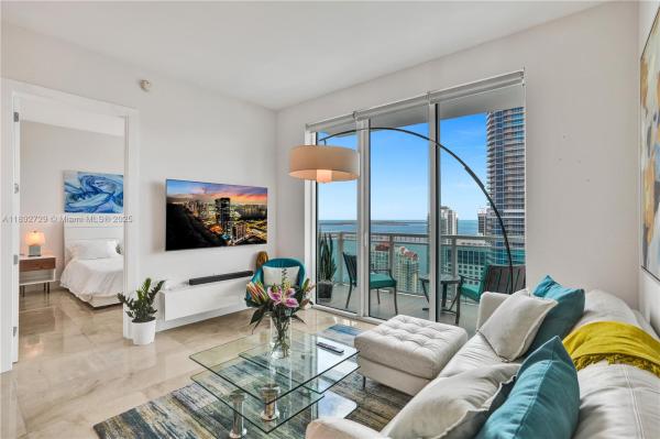 The Plaza On Brickell East, 950 Brickell Bay Dr #4707, Miami, Florida 33131, image 1