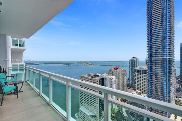 The Plaza On Brickell East, 950 Brickell Bay Dr #4707, Miami, Florida 33131, image 2