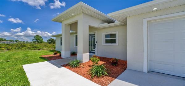 752 Cardinal St E, Lehigh Acres, Florida 33974, image 1