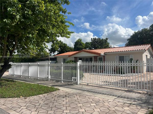 1311 SW 102nd Ct, Unincorporated Dade County, Florida 33174, image 1