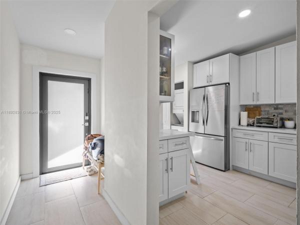 Heftler Townhouses, 11295 SW 116th Ter, Kendall, Florida 33176, image 3