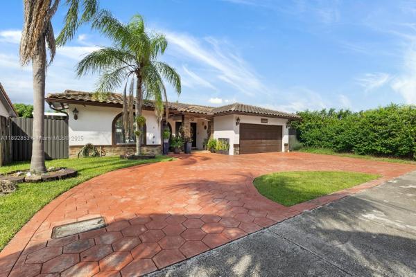 14789 SW 176th St, Unincorporated Dade County, Florida 33187, image 1