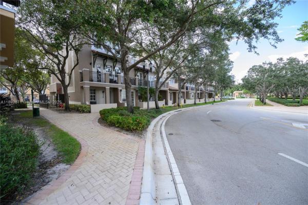 Cobblestone, 430 SW 147th Ave #5015, Pembroke Pines, Florida 33027, image 1