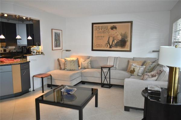 2011 Cornwall A, Boca Raton, Florida 33434, image 2