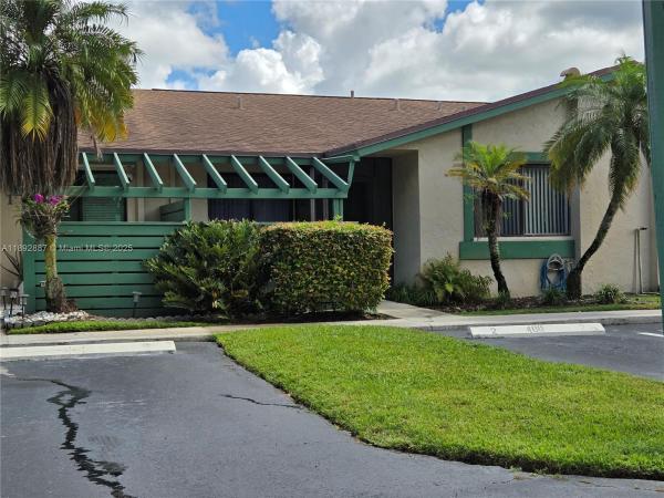 Lakeview Villas, 460 Lakeview Dr #2, Weston, Florida 33326, image 1