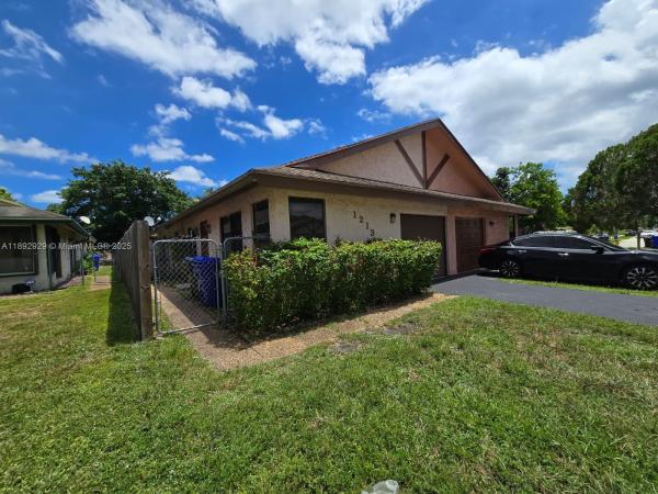 North Lauderdale Estates, 1213 SW 74th Ave, North Lauderdale, Florida 33068, image 1