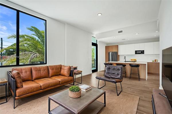 Lemon City Whites, 501 NE 61st St #, Miami, Florida 33137, image 1