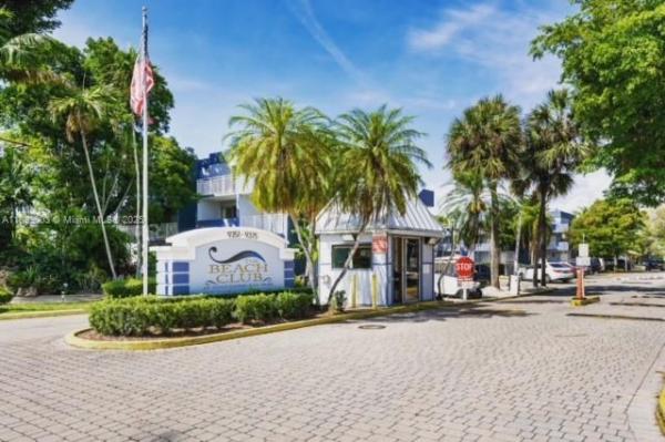 9375 Fontainebleau Blvd #L416, Unincorporated Dade County, Florida 33172, image 1