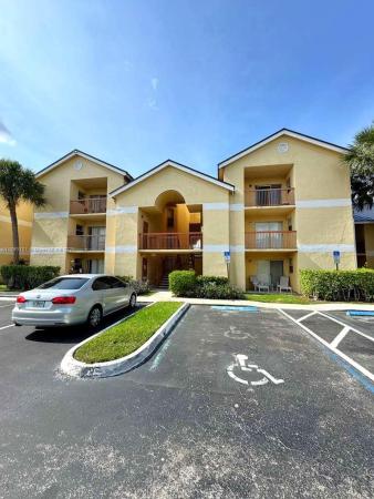 South Palm Place, 7610 Westwood Dr #122, Tamarac, Florida 33321, image 1