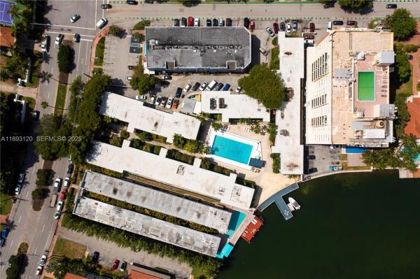 The Esquire House, 4720 Pine Tree Dr #2, Miami Beach, Florida 33140, image 1