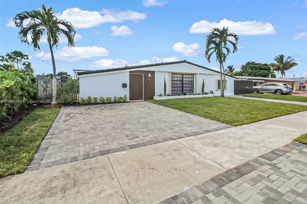 4314 SW 97th Ct, Unincorporated Dade County, Florida 33165, image 1