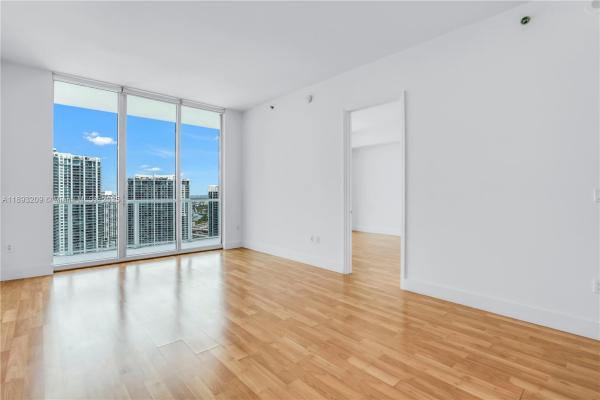 500 Brickell West, 55 SE 6th St #4100, Miami, Florida 33131, image 1