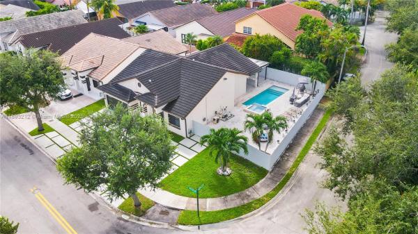 Florida Tropical Estates, 9182 NW 148th St, Miami Lakes, Florida 33018, image 3