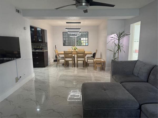 Royale Green, 12850 SW 43rd Dr #150-B, Kendale Lakes, Florida 33175, image 2