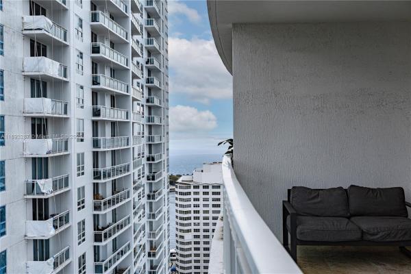 The Plaza On Brickell West, 951 Brickell Ave #2601, Miami, Florida 33131, image 1