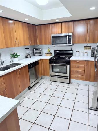 6425 SW 116th Pl E #E, Unincorporated Dade County, Florida 33173, image 1