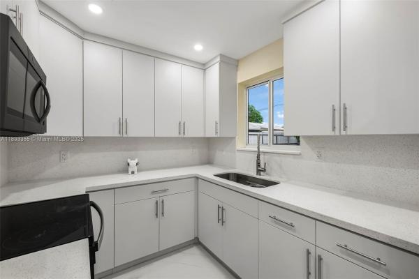 Realsite Estates, 18931 NW 44th Ave, Miami Gardens, Florida 33055, image 2