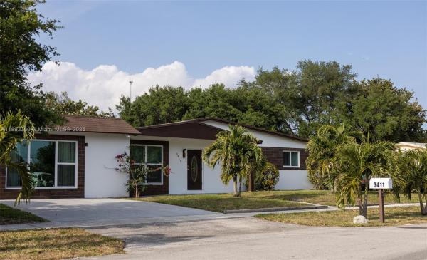 Lake Forest, 3411 SW 36th St, West Park, Florida 33023, image 1