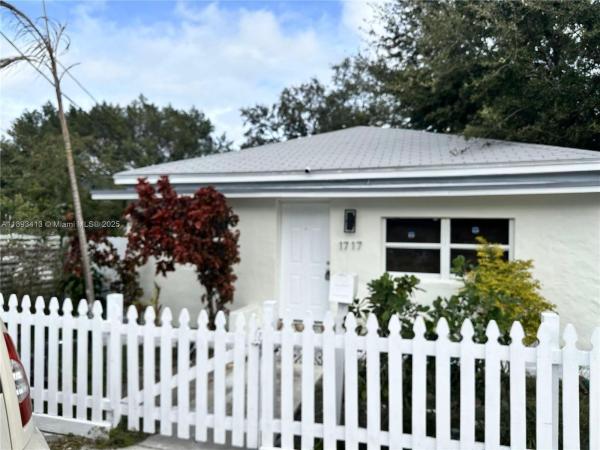 1717 NW 69th St, Unincorporated Dade County, Florida 33147, image 1
