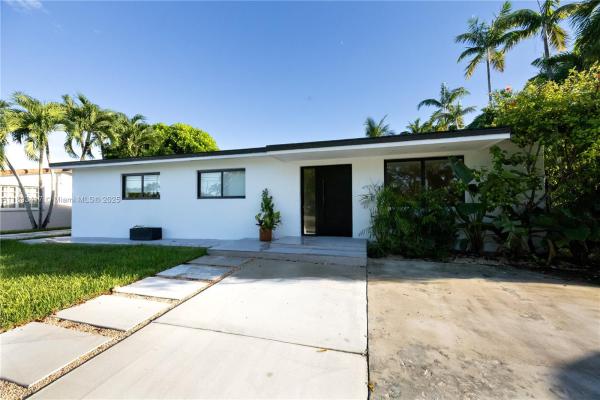 10250 SW 32nd St, Unincorporated Dade County, Florida 33165, image 1