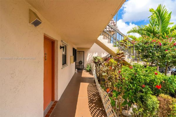 821 NE 207th Ln #1-105, Unincorporated Dade County, Florida 33179, image 1