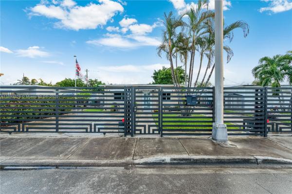 Hialeah Residential, 940 E 21st St, Hialeah, Florida 33013, image 1