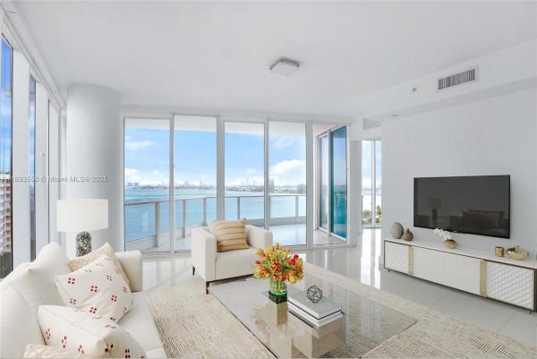 Paramount Bay, 2020 N Bayshore Dr #1101, Miami, Florida 33137, image 1