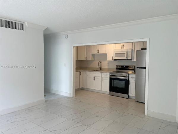 Doral Gardens, 4660 NW 79th Ave #1B, Doral, Florida 33166, image 2