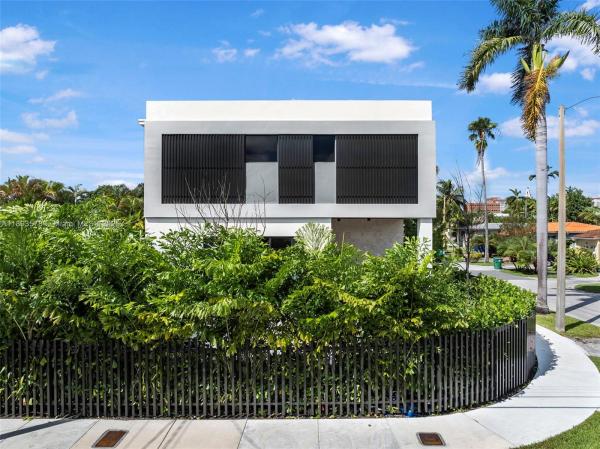 Silver Bluff Gardens, 3300 SW 27th Ter, Miami, Florida 33133, image 3
