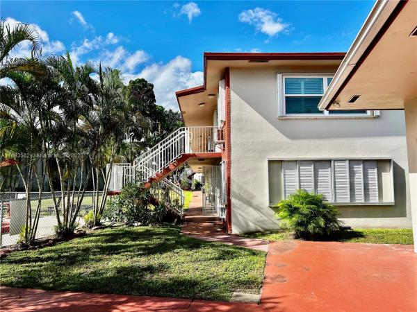 The Town Colony, 2918 Funston St #29B, Hollywood, Florida 33020, image 2