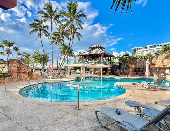 The Alexander Hotel, 5225 Collins Ave #517, Miami Beach, Florida 33140, image 2