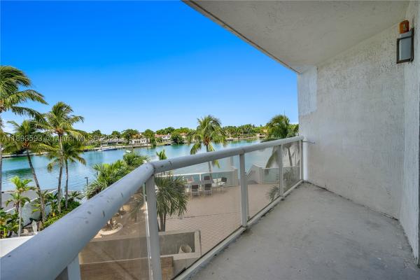La Rive Gauche, 5880 Collins Ave #403, Miami Beach, Florida 33140, image 1