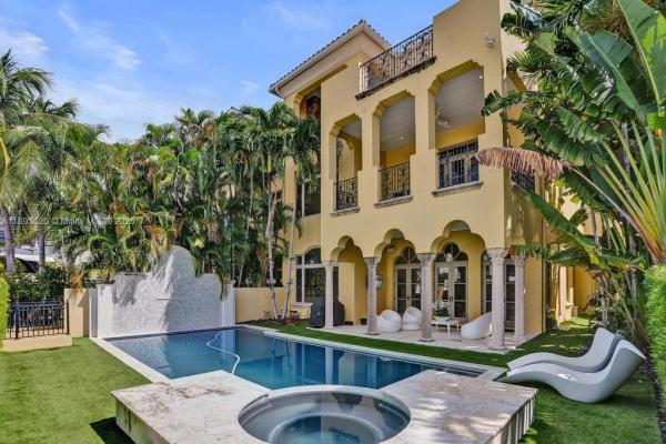 Villa Flora, 1516 Island Blvd, Aventura, Florida 33160, image 1
