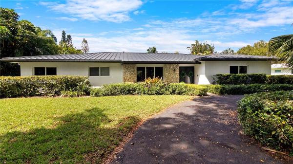 Palmetto Bay Residential, 14590 SW 81st Ave, Palmetto Bay, Florida 33158, image 1