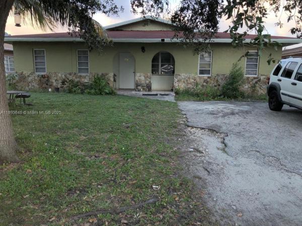 Gold Coast Twin Villas West, 4610 SW 43rd Ter, Dania Beach, Florida 33314, image 1