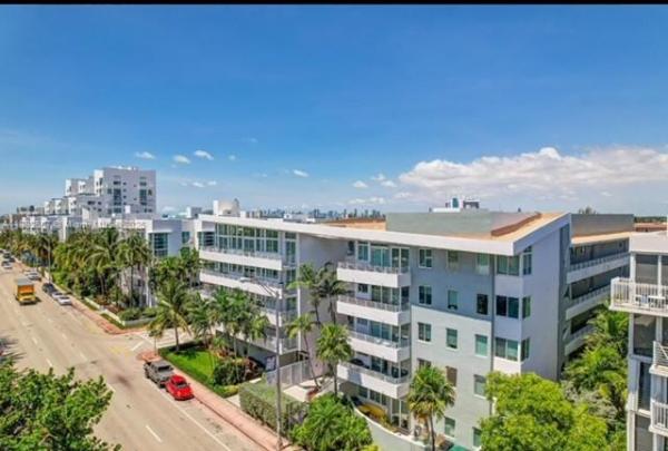 Rond Point, 7800 Collins Ave #203, Miami Beach, Florida 33141, image 2