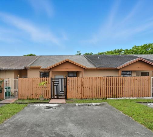 6726 NW 188th Ter, Hialeah, Florida 33015, image 1