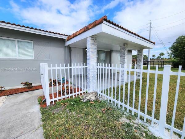 11301 Quail Roost Dr, Unincorporated Dade County, Florida 33157, image 1