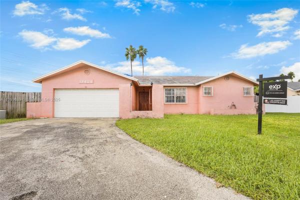 Meadow Wood Manor, 12424 SW 259th Ter, Goulds, Florida 33032, image 3