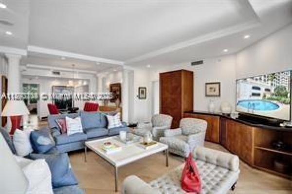 Bella Vista Mid Rise North, 20165 NE 39th Pl #303, Aventura, Florida 33180, image 3