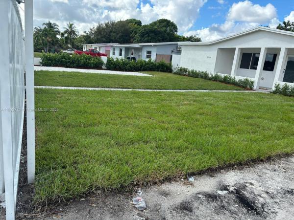 Carol City, 19320 NW 37th Ave, Miami Gardens, Florida 33056, image 3