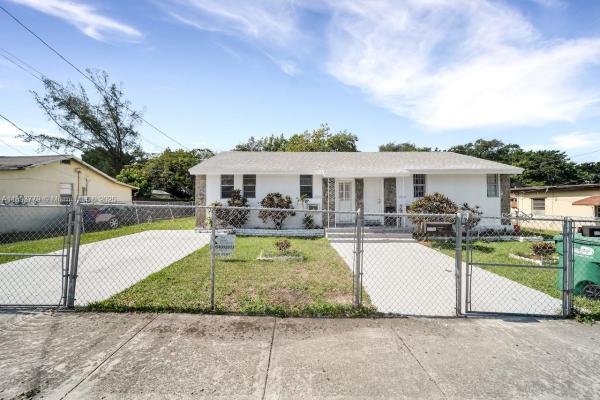 2750 NW 60th St, Unincorporated Dade County, Florida 33142, image 1