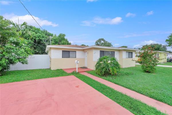 Hoppers Garden Tracts, 621 SW 5th Ct, Hallandale Beach, Florida 33009, image 1