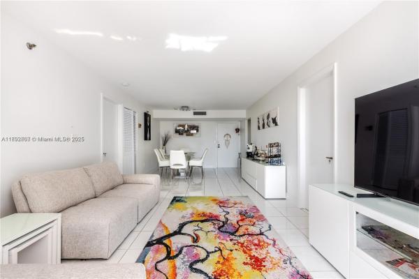 Winston Towers 600, 210 174th St #807, Sunny Isles Beach, Florida 33160, image 1