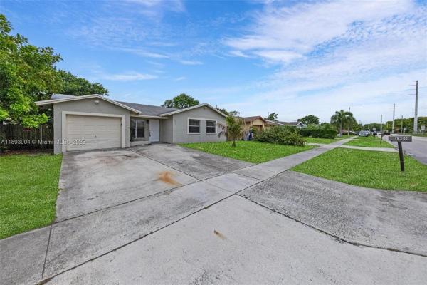 Kendall Lake, 1920 NW 3rd Ave, Pompano Beach, Florida 33060, image 1