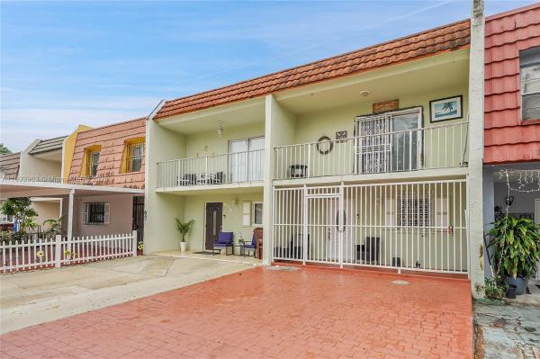 Bradley Estates, 810 W 80th Pl, Hialeah, Florida 33014, image 2