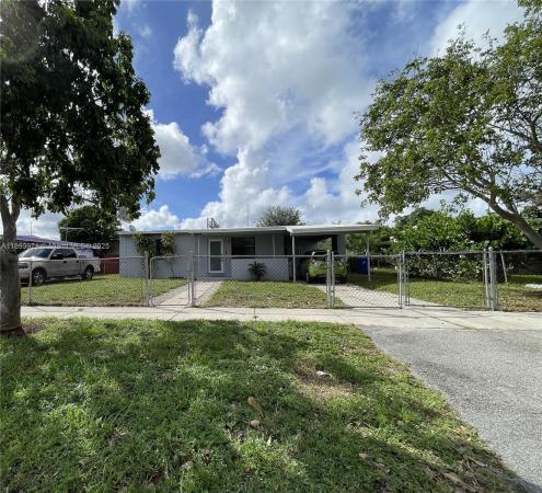 Lauderdale Manors, 1854 Lauderdale Manor Dr, Fort Lauderdale, Florida 33311, image 1