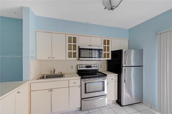 Alameda, 5490 W 21st Ct #112, Hialeah, Florida 33016, image 2